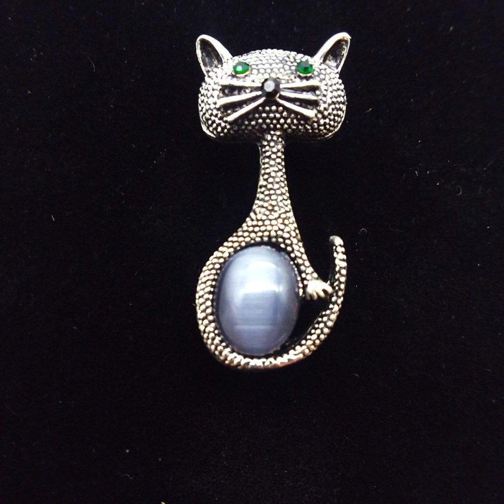 Cat Brooch Green Eyed Rhinestone Pin Stylish Sparkle Silver Glam Kitty Gemstone